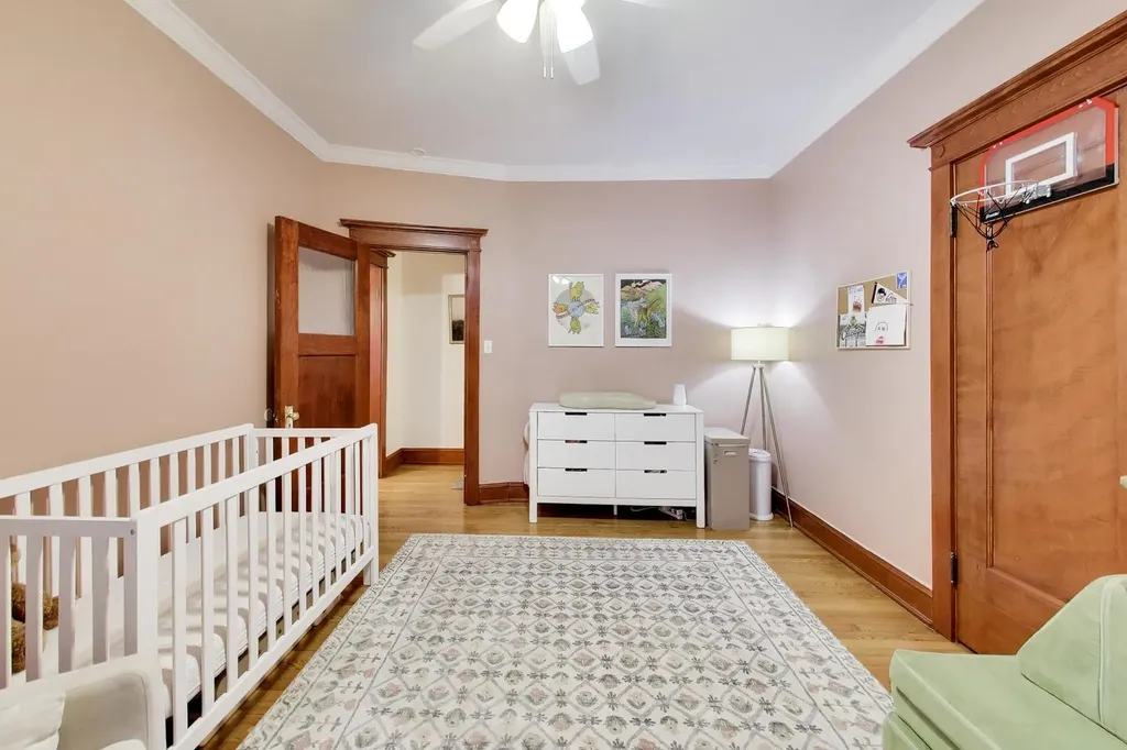 5525 South Cornell Avenue Chicago IL 60637