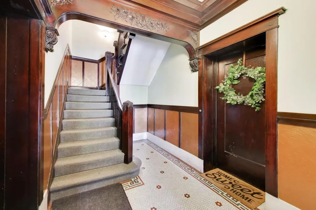 5525 South Cornell Avenue Chicago IL 60637
