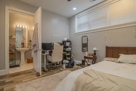 3718 North Wilton Avenue Chicago IL 60613