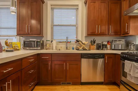 3718 North Wilton Avenue Chicago IL 60613
