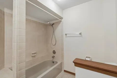 2109 North Charter Point Drive Arlington Heights IL 60004