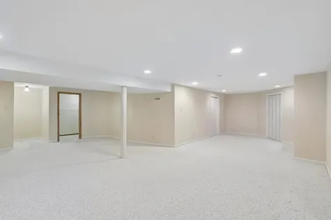 2109 North Charter Point Drive Arlington Heights IL 60004