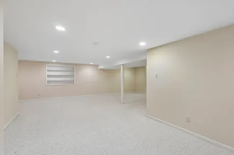 2109 North Charter Point Drive Arlington Heights IL 60004