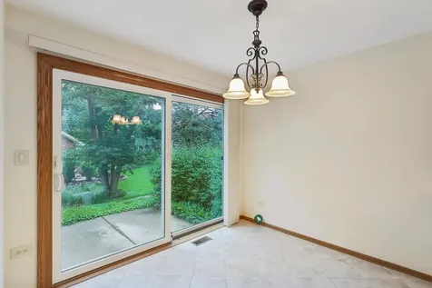 2109 North Charter Point Drive Arlington Heights IL 60004