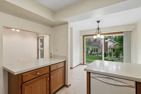 2109 North Charter Point Drive Arlington Heights IL 60004