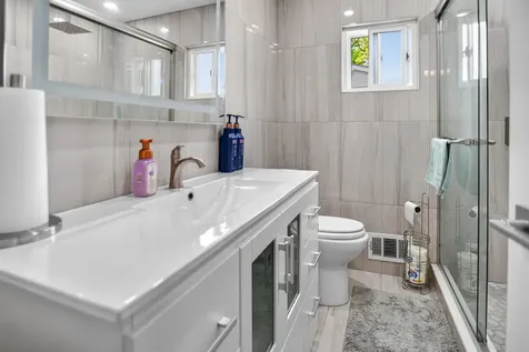 9447 Meadow Lane Des Plaines IL 60016
