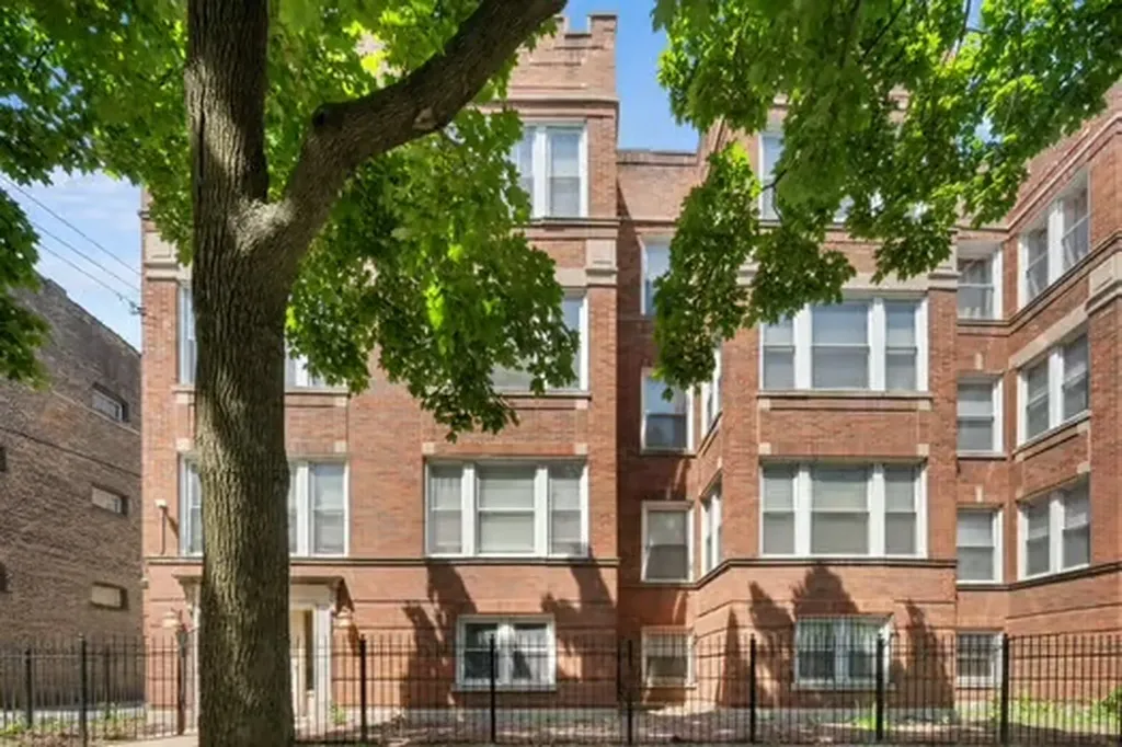 6710 South Ridgeland Avenue Chicago IL 60649