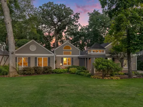 1912 Whispering Oaks Lane Sugar Grove IL 60554