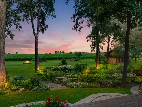 1912 Whispering Oaks Lane Sugar Grove IL 60554