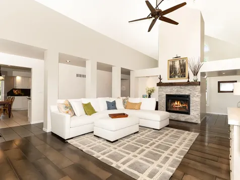 1912 Whispering Oaks Lane Sugar Grove IL 60554