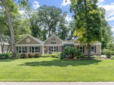1912 Whispering Oaks Lane Sugar Grove IL 60554