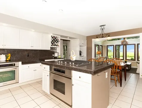 1912 Whispering Oaks Lane Sugar Grove IL 60554