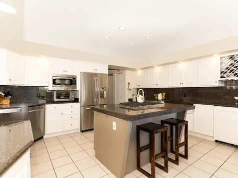 1912 Whispering Oaks Lane Sugar Grove IL 60554