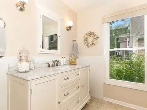 1912 Whispering Oaks Lane Sugar Grove IL 60554