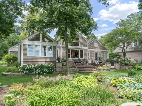 1912 Whispering Oaks Lane Sugar Grove IL 60554