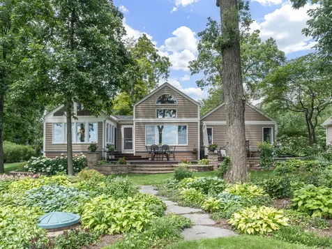 1912 Whispering Oaks Lane Sugar Grove IL 60554