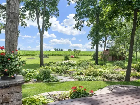 1912 Whispering Oaks Lane Sugar Grove IL 60554