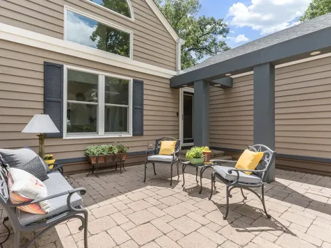 1912 Whispering Oaks Lane Sugar Grove IL 60554
