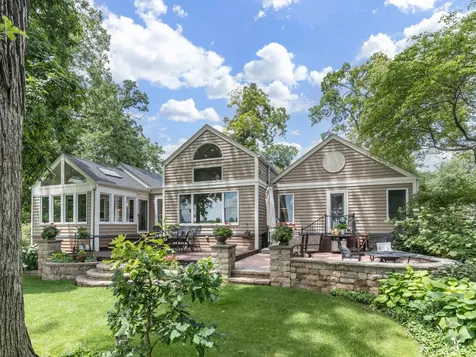 1912 Whispering Oaks Lane Sugar Grove IL 60554