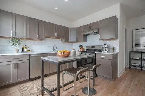 2716 East Avenue Berwyn IL 60402