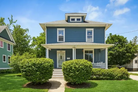 805 Clay Street Woodstock IL 60098