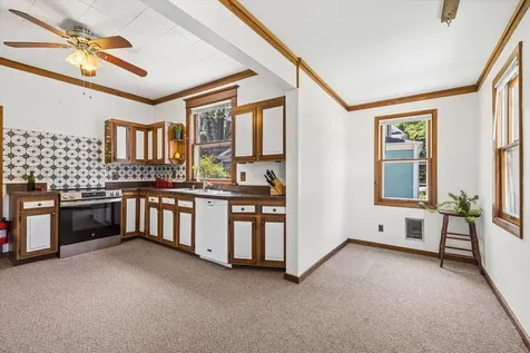 805 Clay Street Woodstock IL 60098