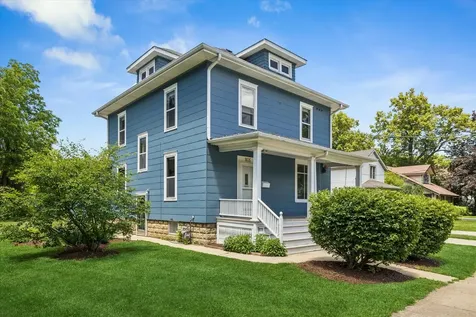 805 Clay Street Woodstock IL 60098