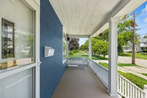 805 Clay Street Woodstock IL 60098