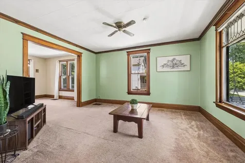 805 Clay Street Woodstock IL 60098