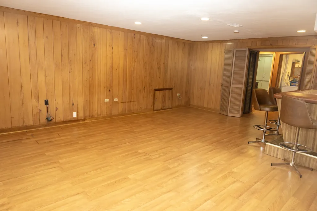 10025 Bronx Avenue Skokie IL 60077