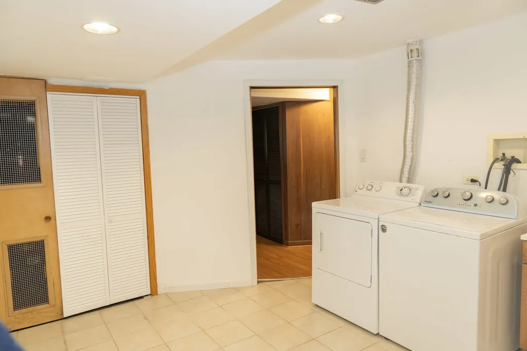 10025 Bronx Avenue Skokie IL 60077