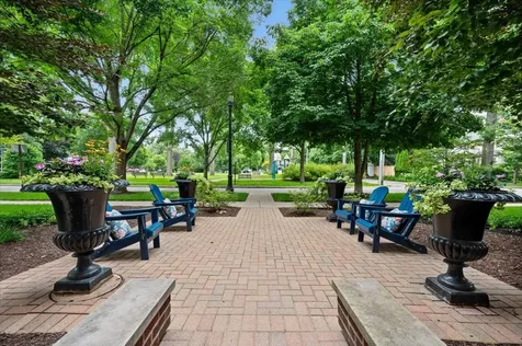 2536 Mcdaniel Avenue Evanston IL 60201