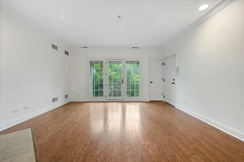 2536 Mcdaniel Avenue Evanston IL 60201