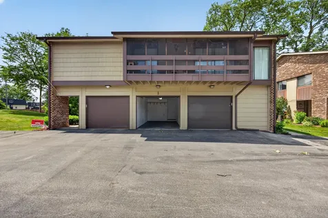 1 West Boulder Court Palos Hills IL 60465