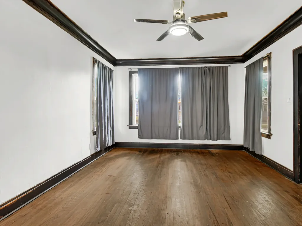 10149 South Wentworth Avenue Chicago IL 60628