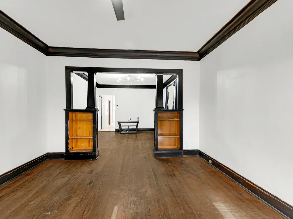 10149 South Wentworth Avenue Chicago IL 60628