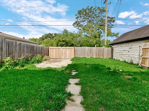 10149 South Wentworth Avenue Chicago IL 60628