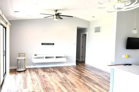 1285 Bamburg Court Hanover Park IL 60133