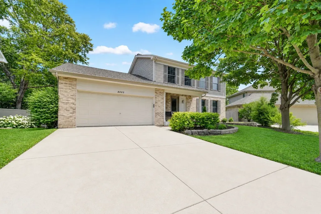 8885 Dryden Street Woodridge IL 60517