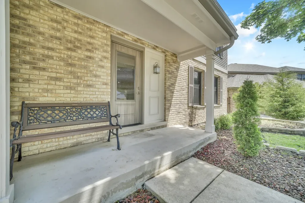 8885 Dryden Street Woodridge IL 60517