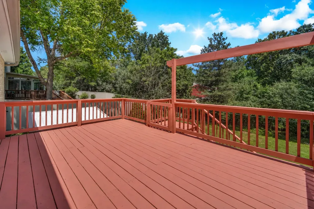8885 Dryden Street Woodridge IL 60517
