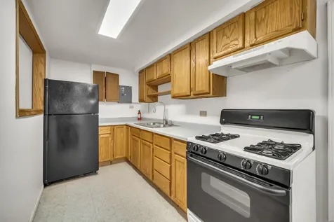 8885 Dryden Street Woodridge IL 60517
