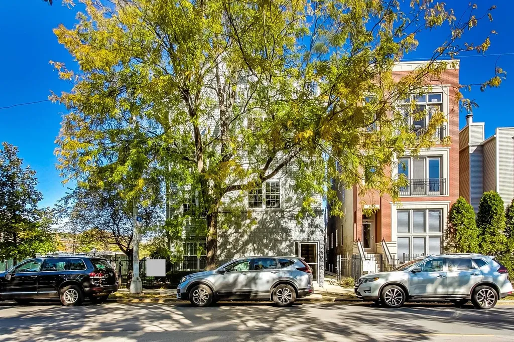 1640 West Diversey Parkway Chicago IL 60614