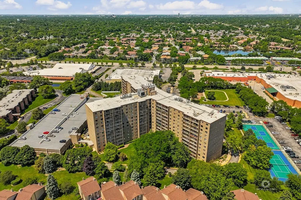 6340 Americana Drive Willowbrook IL 60527
