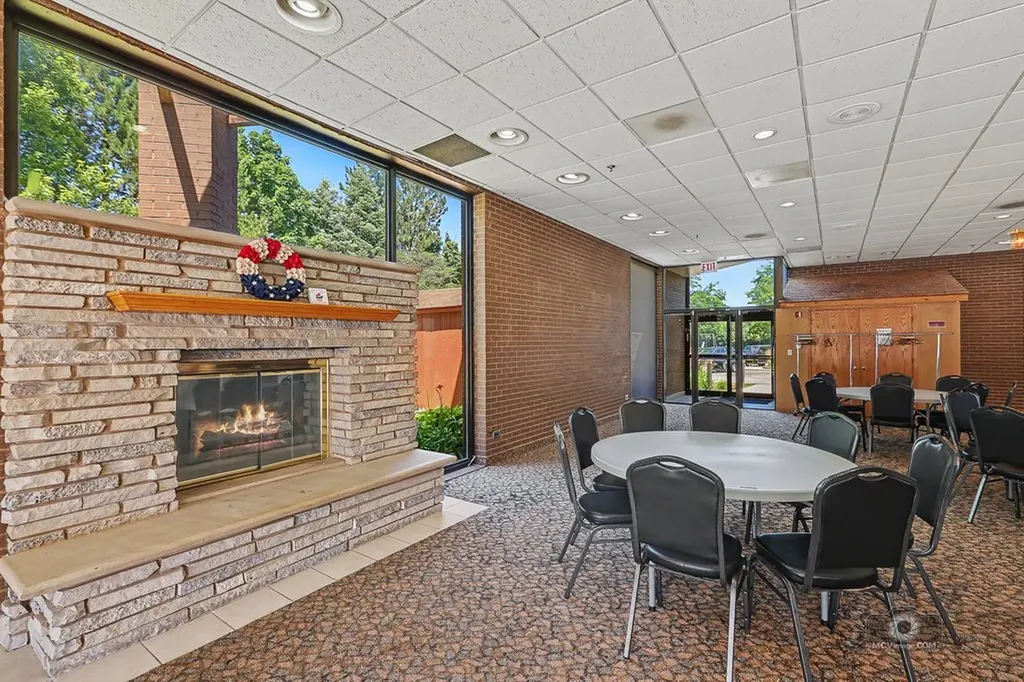 6340 Americana Drive Willowbrook IL 60527