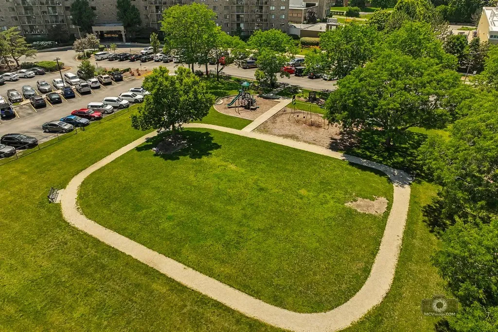 6340 Americana Drive Willowbrook IL 60527