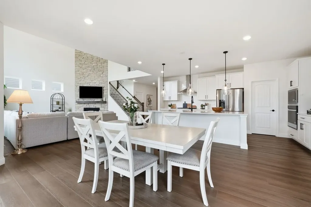 6303 Julie Court Lisle IL 60532