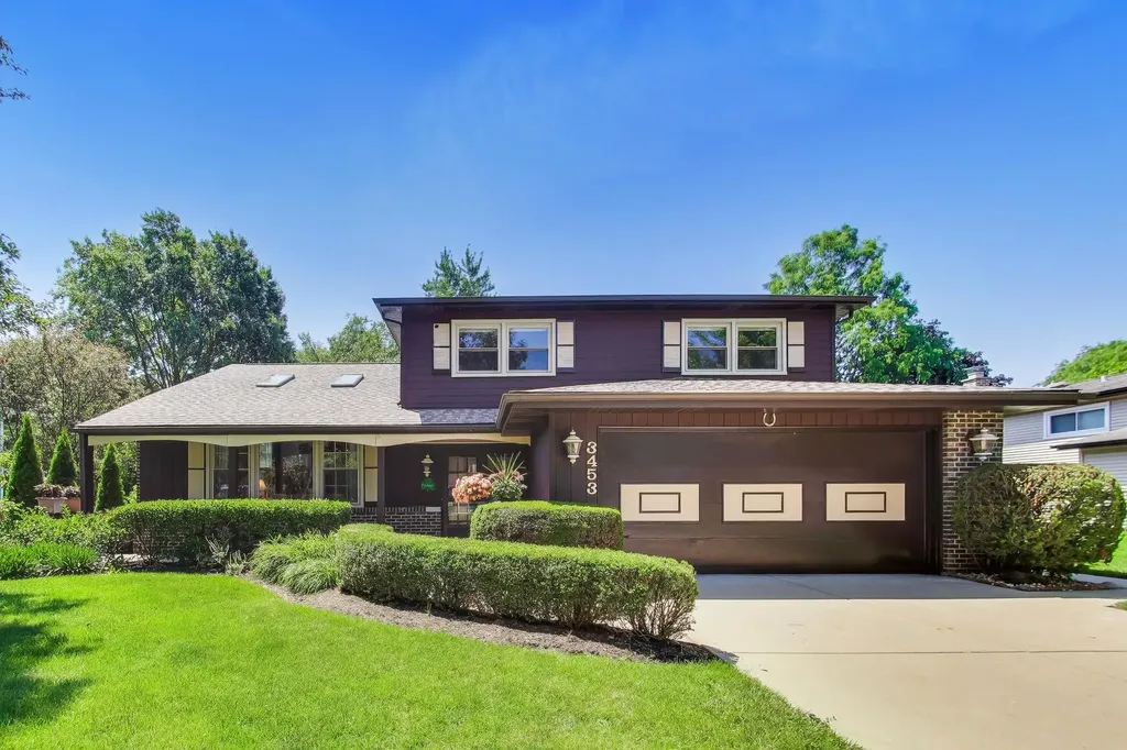 3453 River Falls Drive Northbrook IL 60062