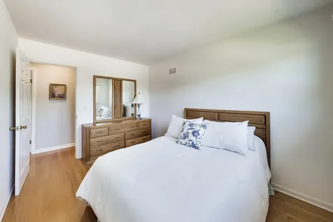 3453 River Falls Drive Northbrook IL 60062
