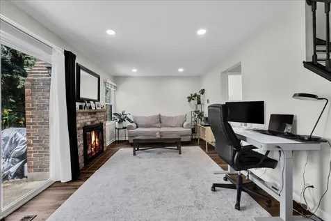2684 College Hill Circle Schaumburg IL 60173